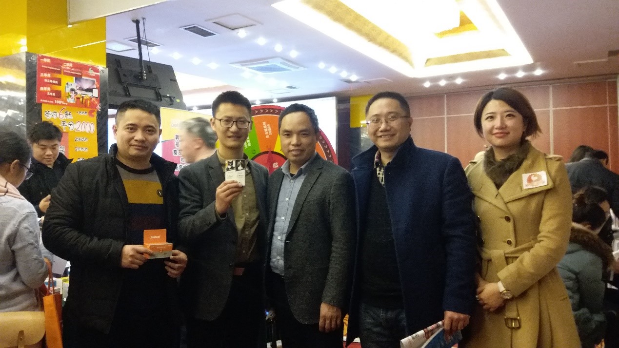 公司总经理吴俊伟教授一行赴成都考察宠物医疗行业